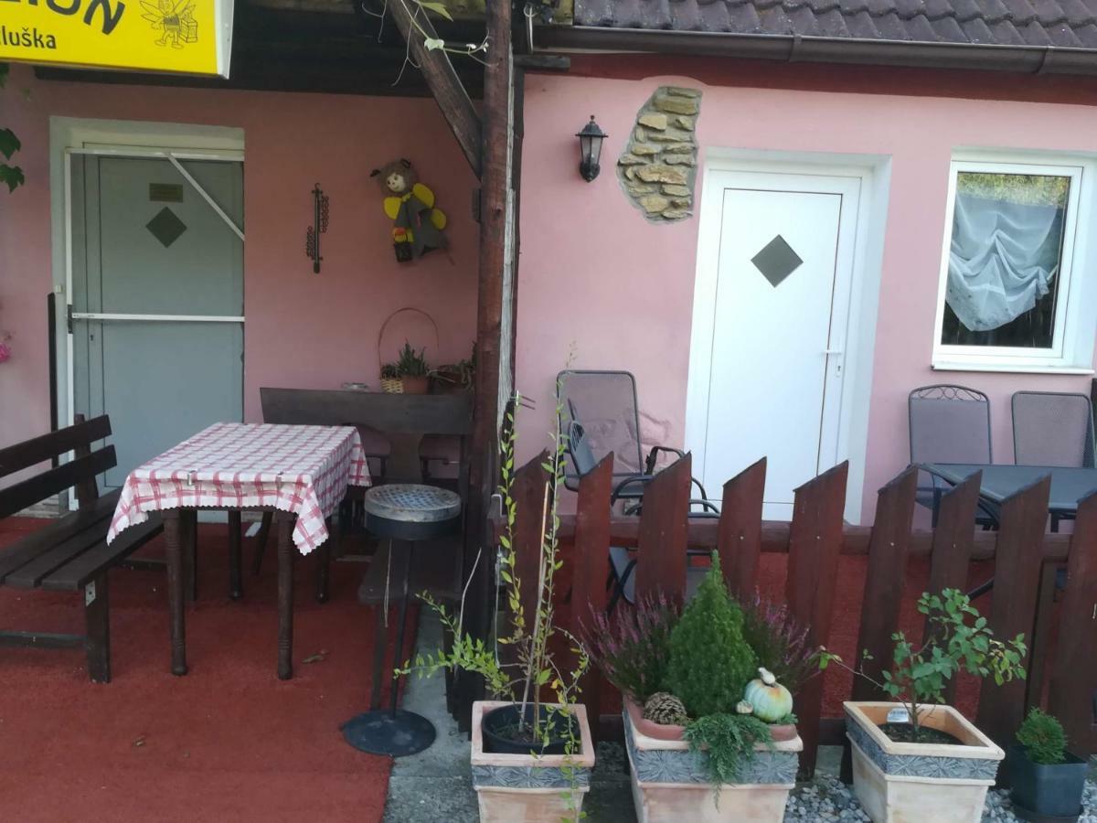 Appartamento Private Svetluska Pobezovice Esterno foto